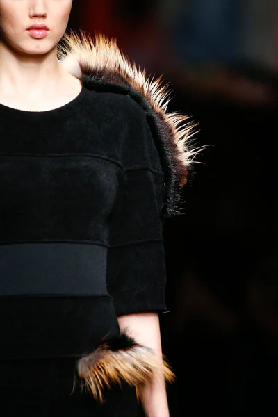 Look 11